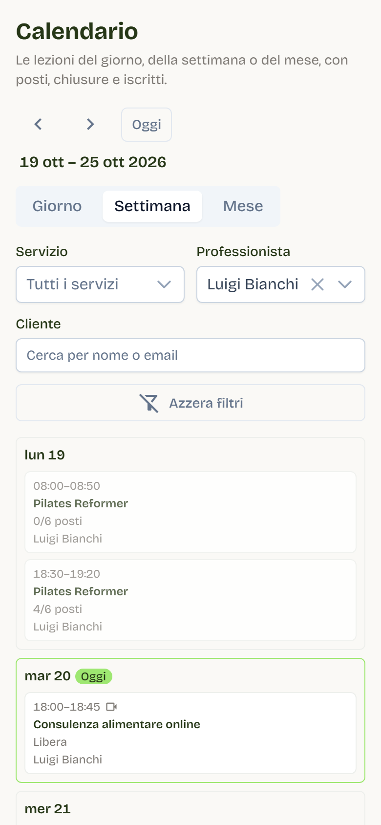 The Calendario in Week view from 19 to 25 October 2026, filtered on the professional Luigi Bianchi.