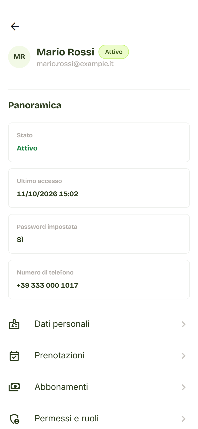 La scheda utente di Mario Rossi aperta su Panoramica, con stato, ultimo accesso, password e telefono.